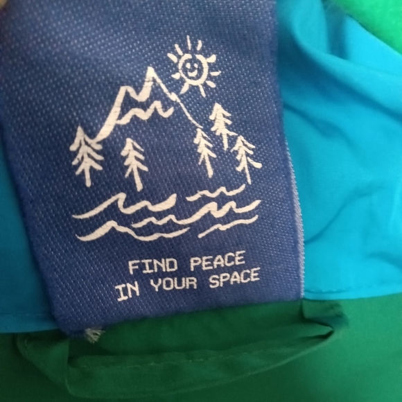 Urban Outfitters' Without Walls Quilted 2 Tone Puff Coat - Picture 7 of 8